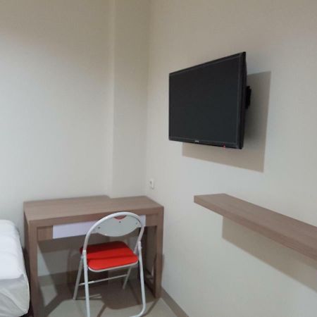 Ethan Hotel Kelapa Gading Giacarta Esterno foto