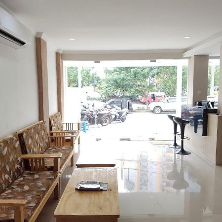 Ethan Hotel Kelapa Gading Giacarta Esterno foto