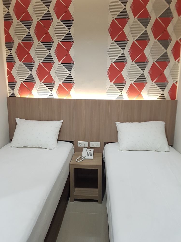 Ethan Hotel Kelapa Gading Giacarta Esterno foto