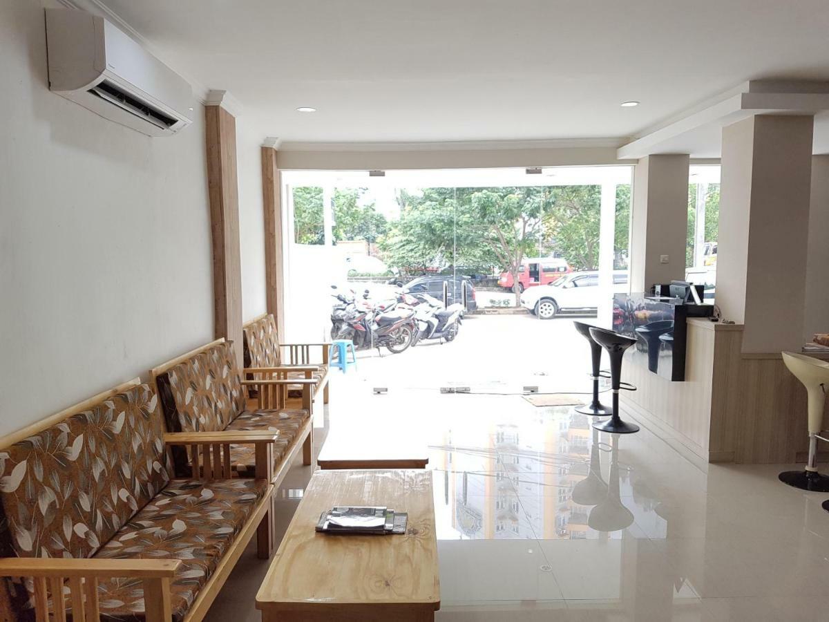 Ethan Hotel Kelapa Gading Giacarta Esterno foto
